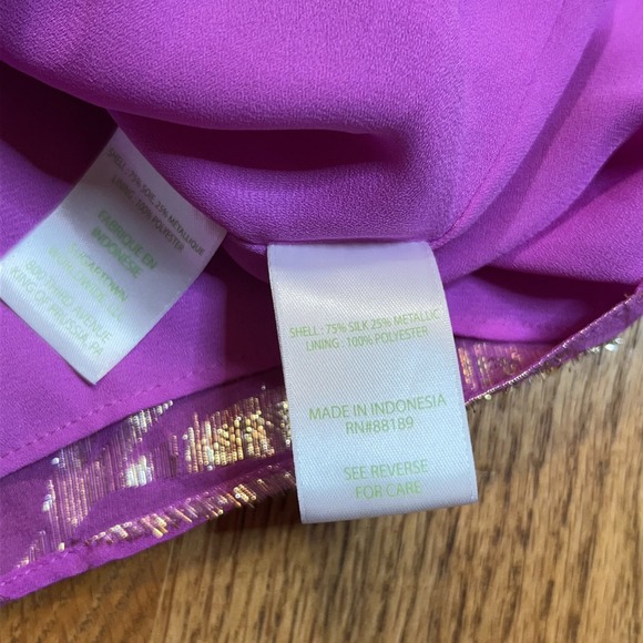 Lilly Pulitzer‎ Shirt Women's Medium Caline Silk Top Wild Fuchsia Palm Leaf - Picture 7 of 9